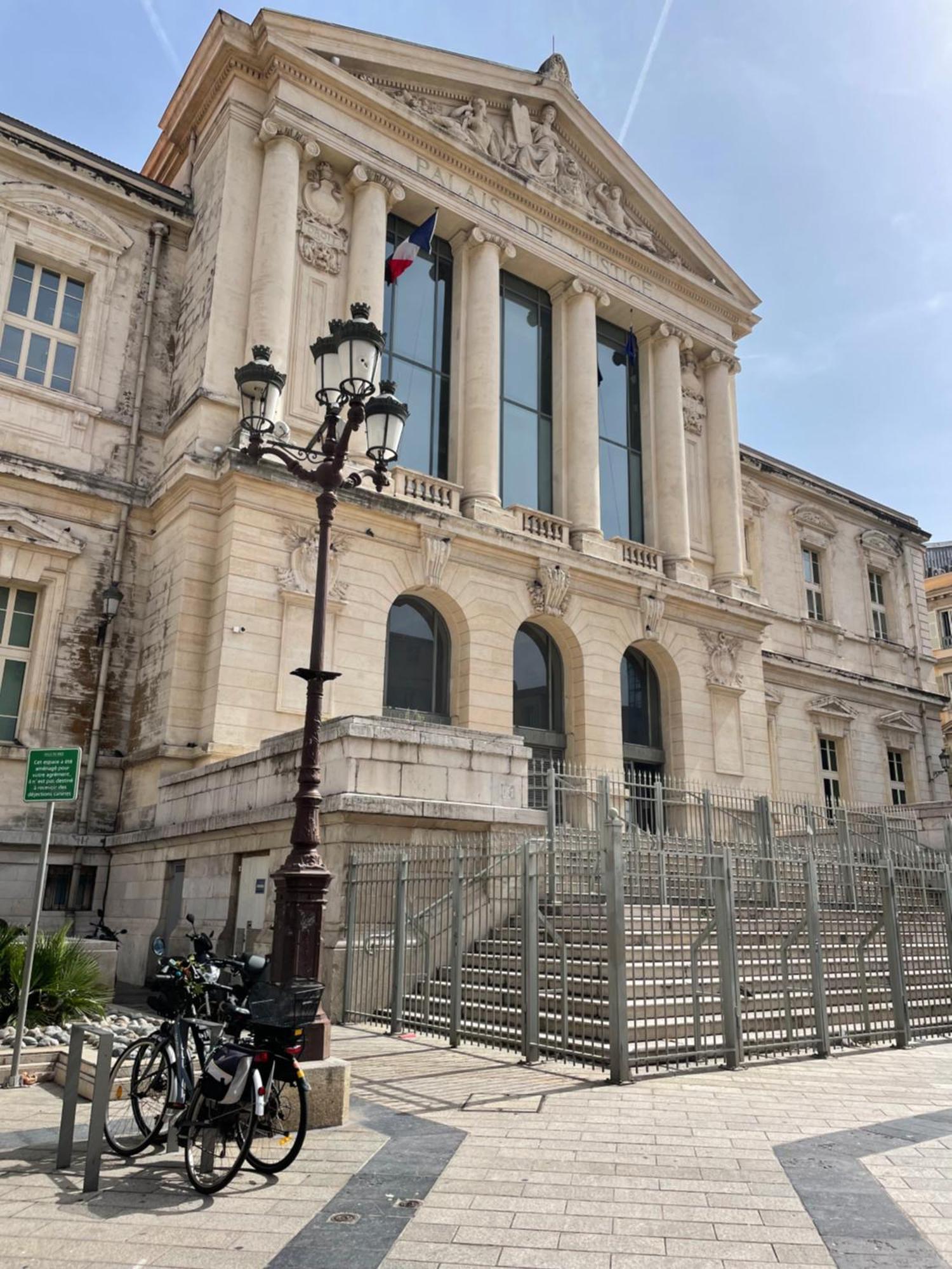 2 Pieces Dans Le Vieux Nice - A 3 Min De La Mer Et Du Celebre Cours Saleya Luaran gambar